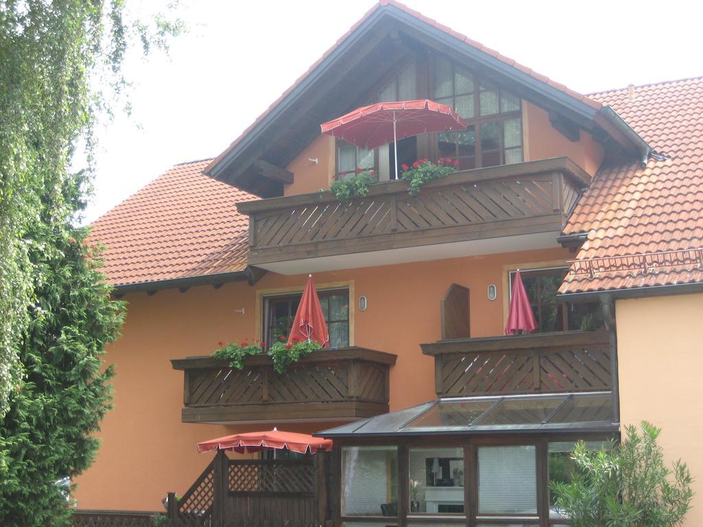 Appartementhaus Sibylle บาดฟึสซิง ภายนอก รูปภาพ